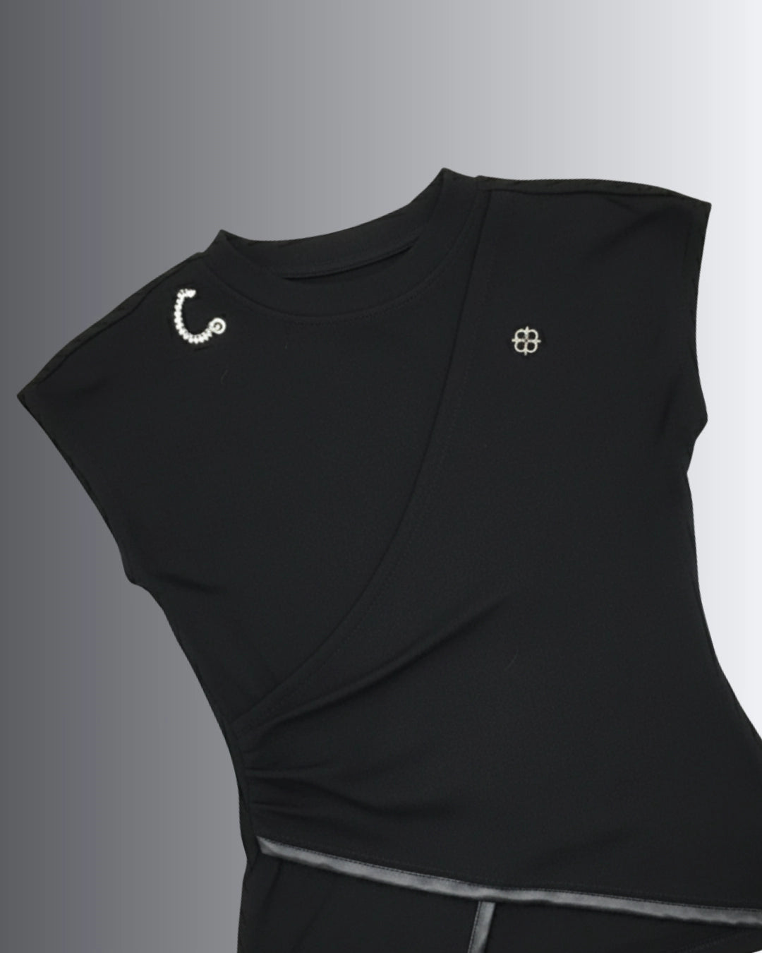 Structured Monochrome Top