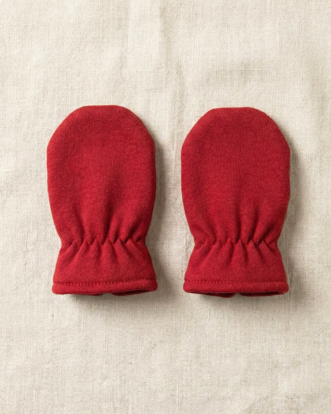 Pawroz Red Compass Bandana & 4 Socks Set