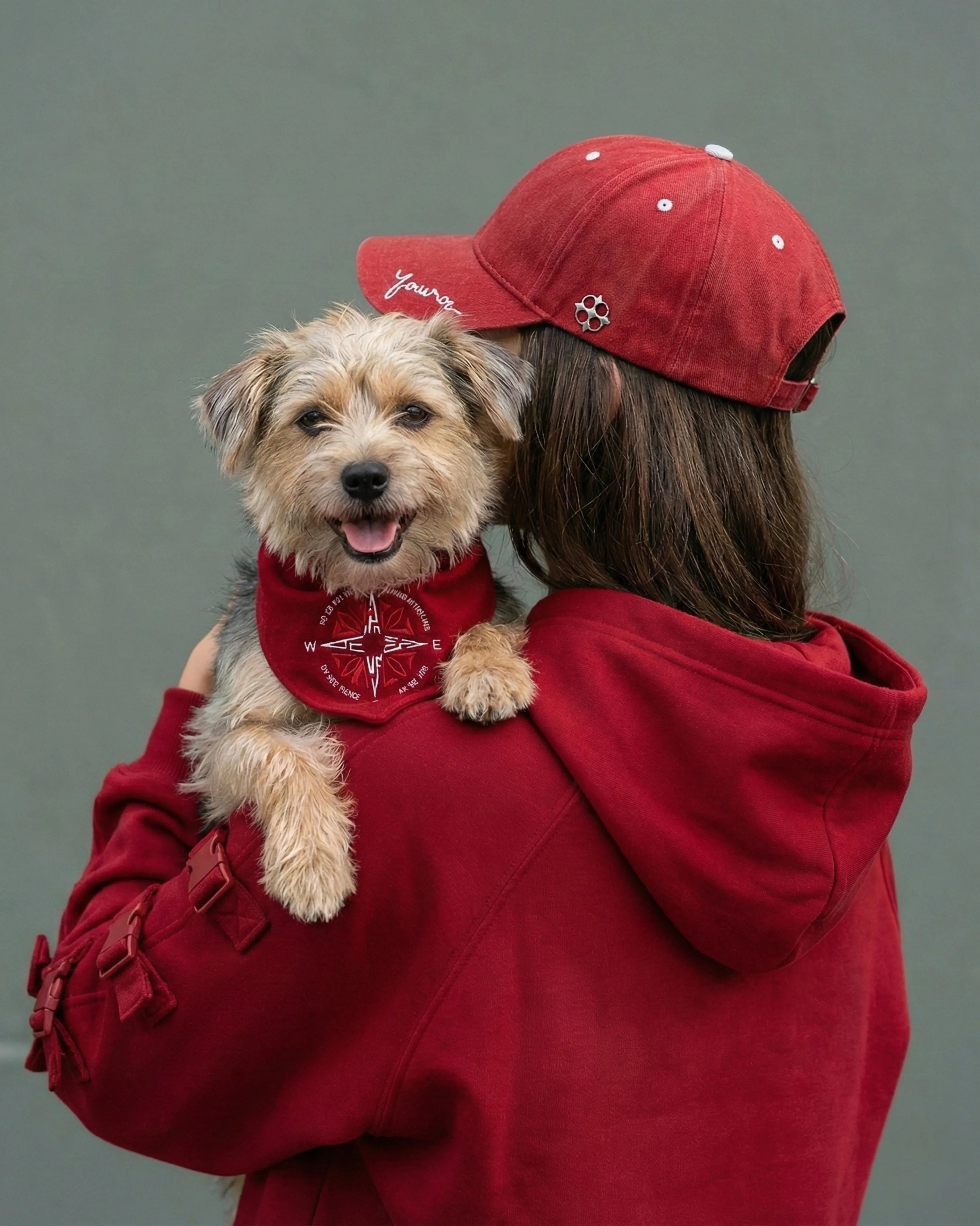 Red Fouroz Signed Cap and Dog Bandana Set – twinning with dog