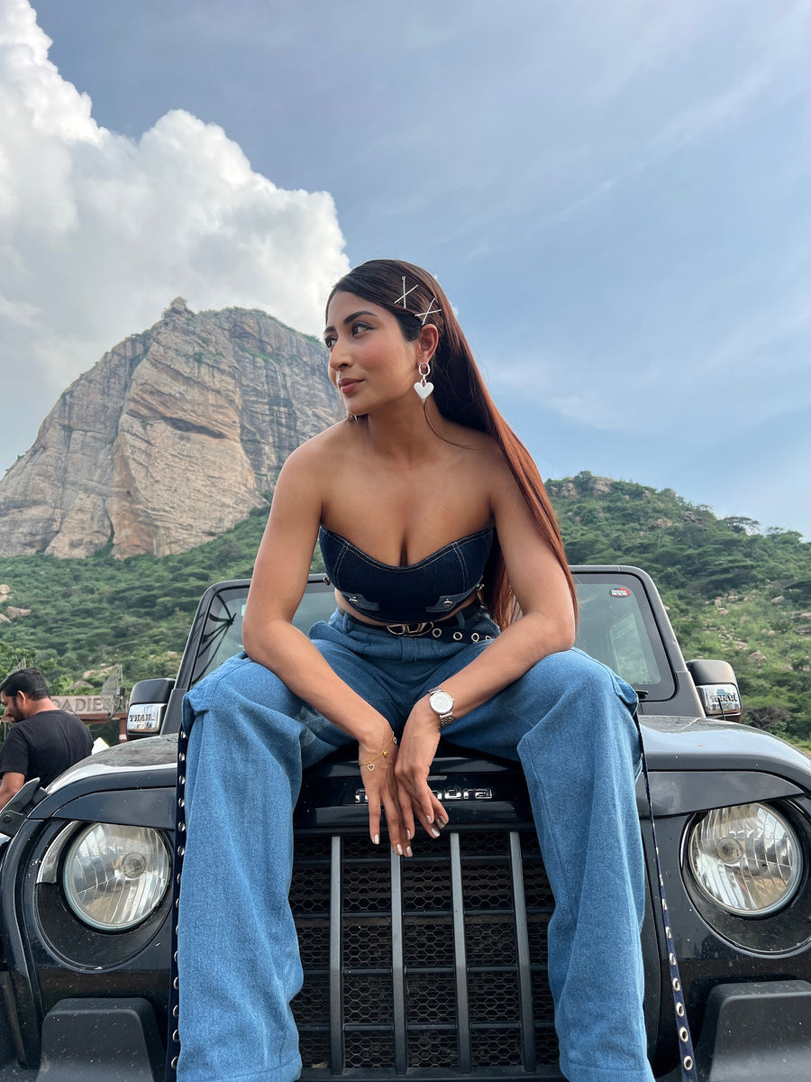 Shreya Kalra wearing Fouroz