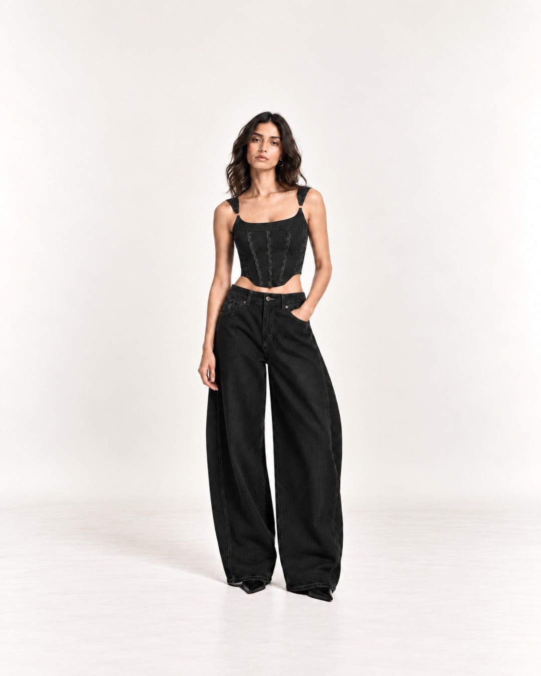 Black and White Piping Barrel Denim Pants