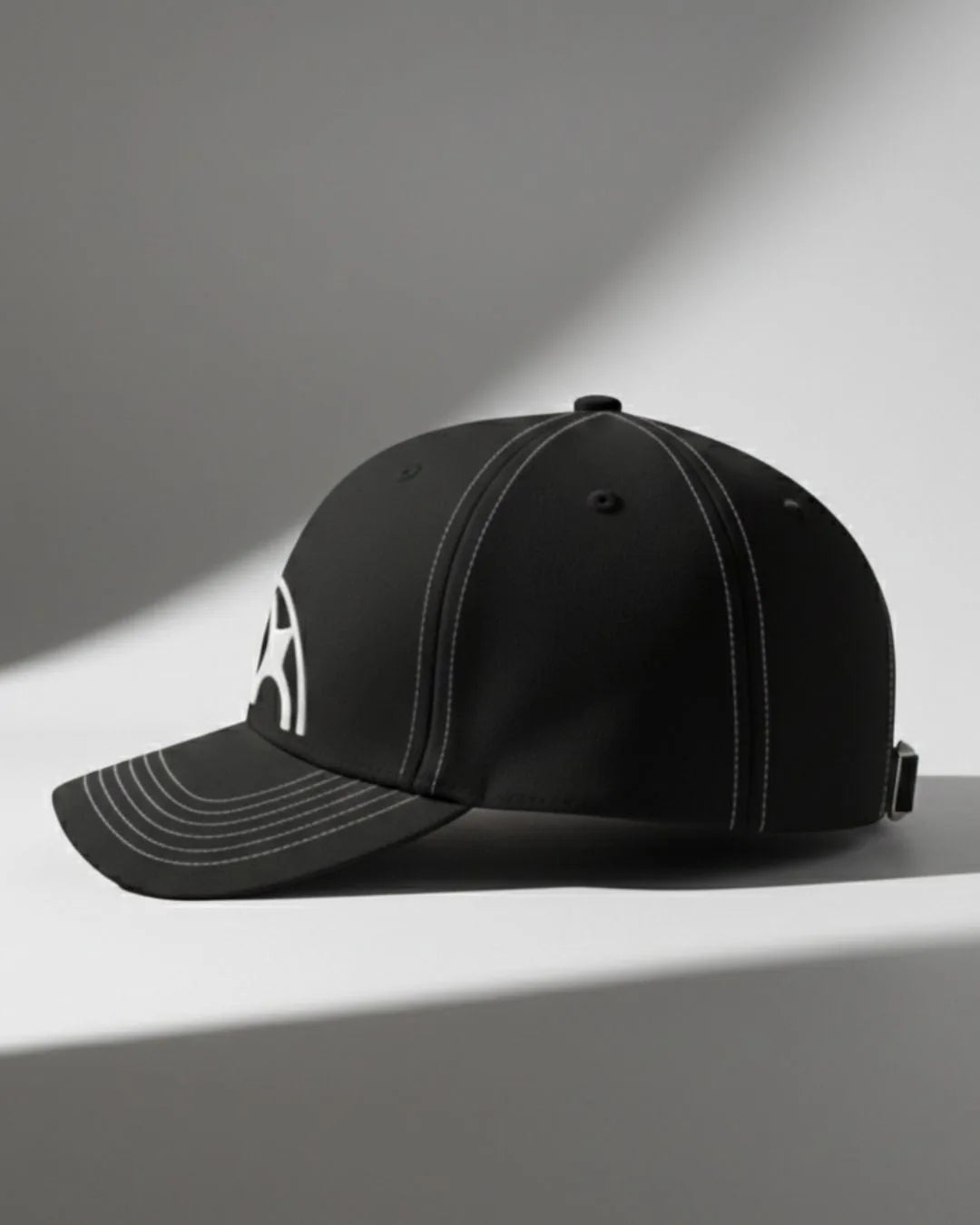 FOUROZ Black Icon Arc Cap – side view